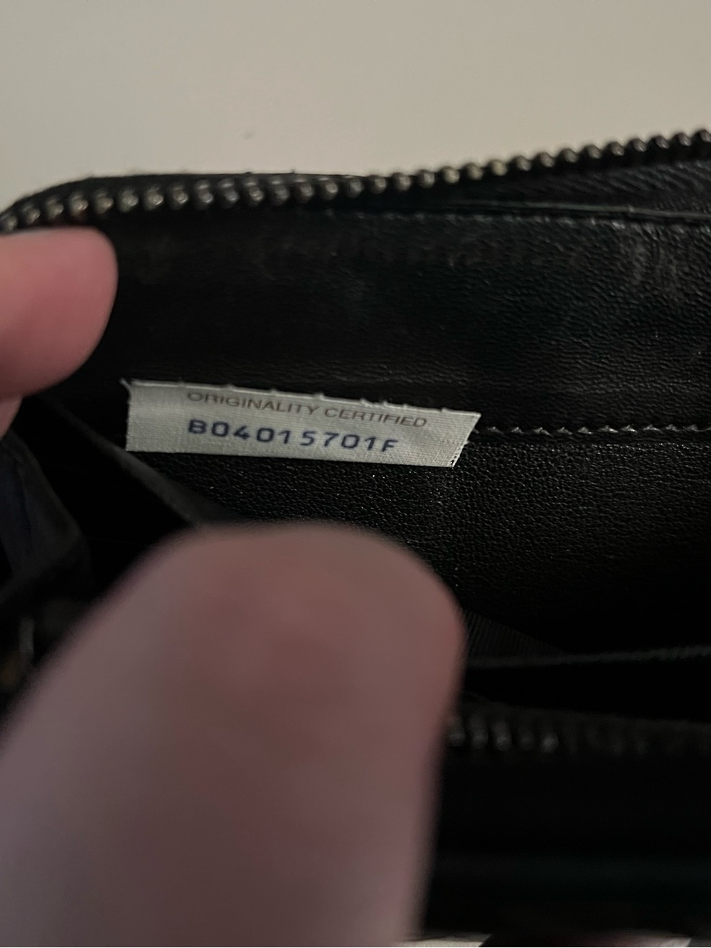 Authentic Bottega Veneta Black Intrecciato Woven Leather Zip Wallet W/ COA - Picture 5 of 6